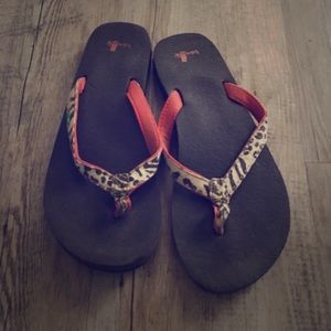 Sanuk flip flops